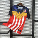 CAMISOLA DO ATLETICO DE MADRID 25/26 AZUL E VERMELHO EDIÇÃO ESPECIAL