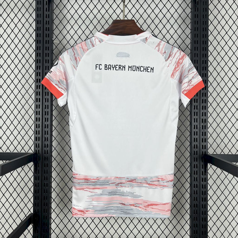 CAMISOLA FEMININA DO BAYERN MUNICH  25/26 MULTICOLOR